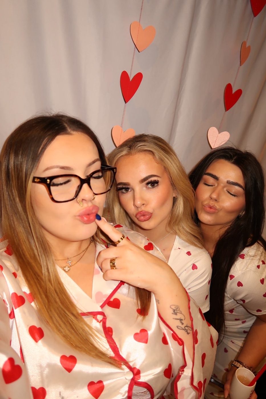 Galentines selfie